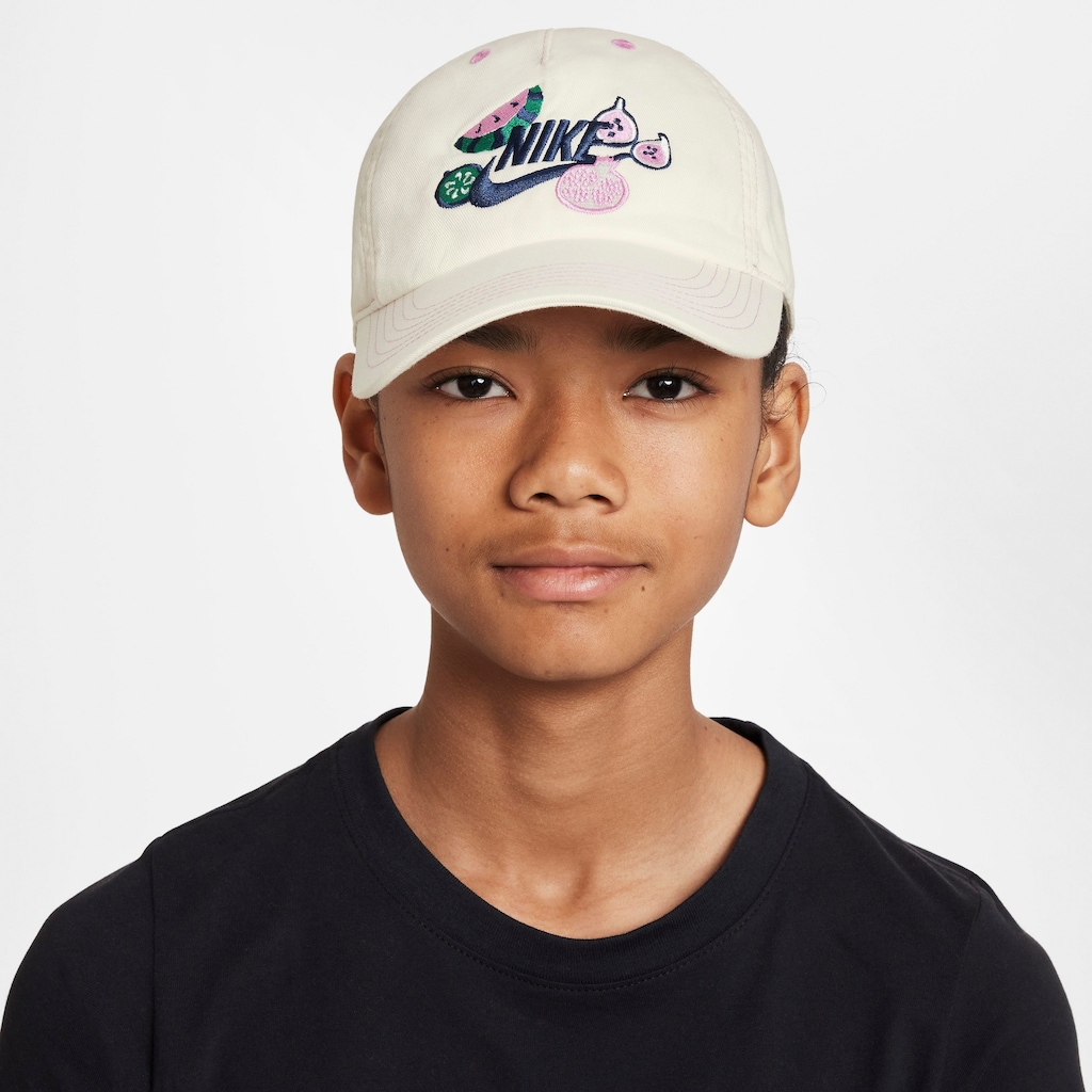 Imagem 2 do produto Boné Juvenil Nike Club Aba Curva