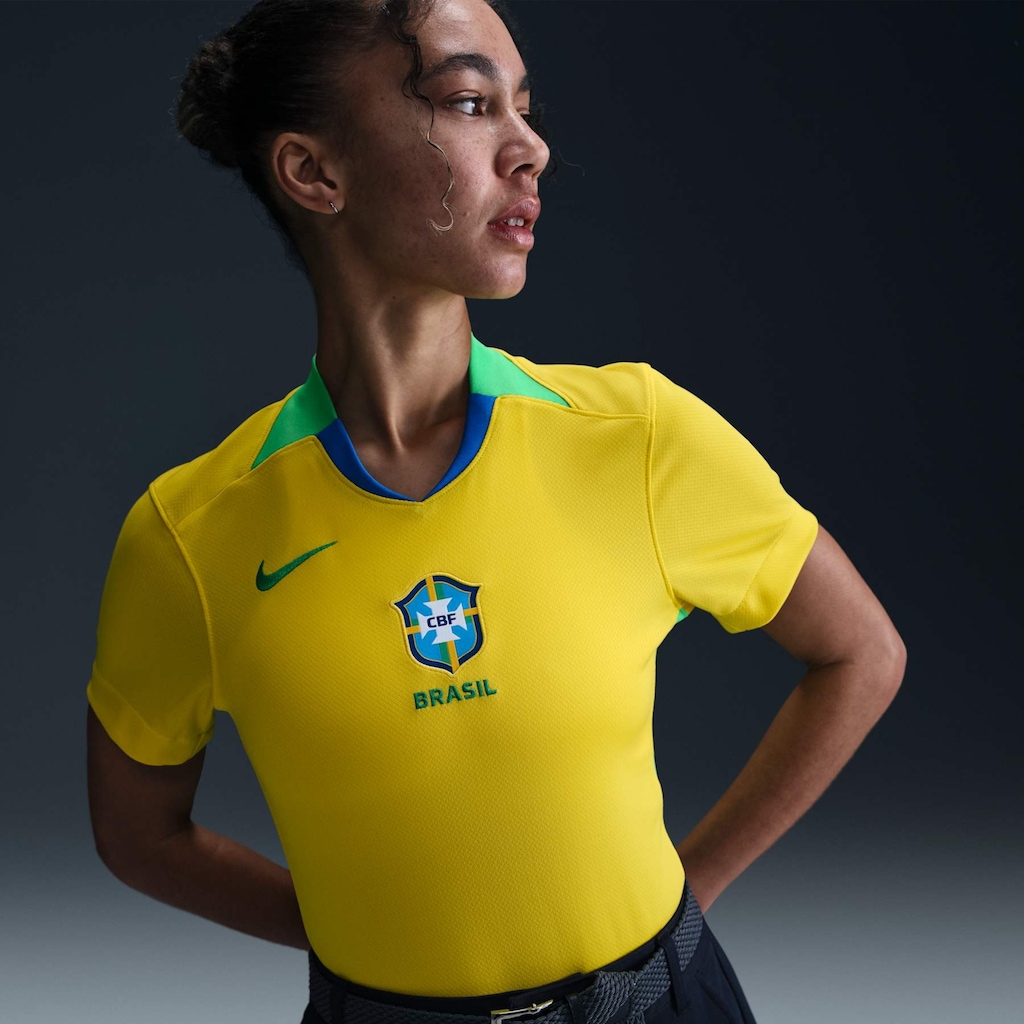 Imagem 2 do produto Camisa da Seleção do Brasil CBF I 25/26 Torcedor Pro Nike Feminina