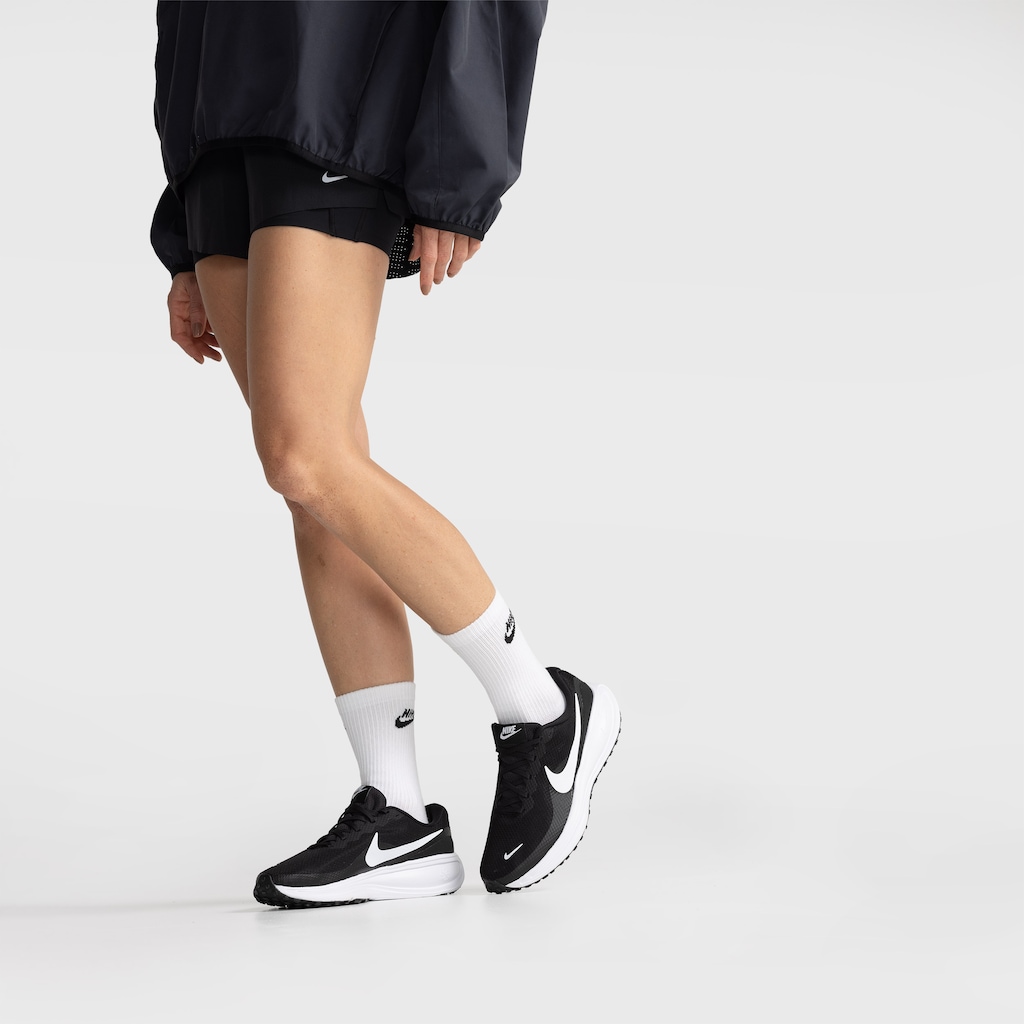 Imagem 2 do produto Tênis Feminino Nike Revolution 8