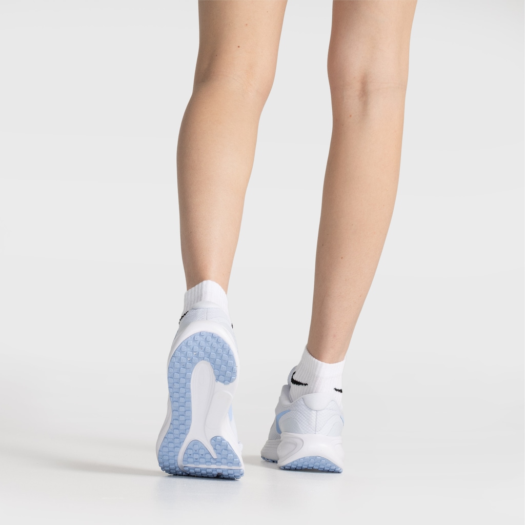 Imagem 3 do produto Tênis Feminino Nike Revolution 8