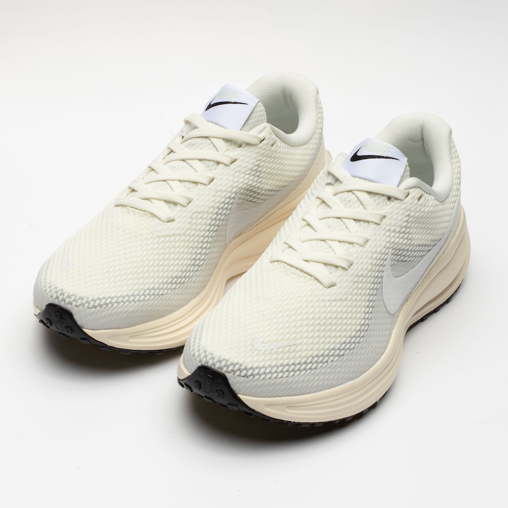 Imagem 4 do produto Tênis Feminino Nike Revolution 8