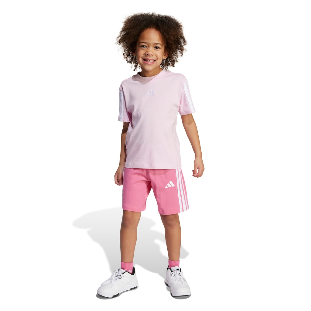 Imagem 3 do produto Conjunto Infantil adidas 3 Stripes Camiseta + Bermuda