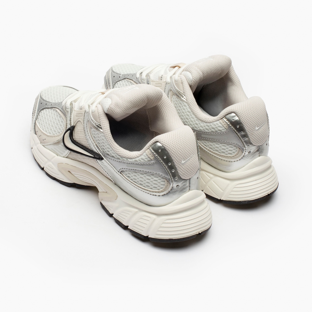 Imagem 5 do produto Tênis Feminino Nike V5 Run