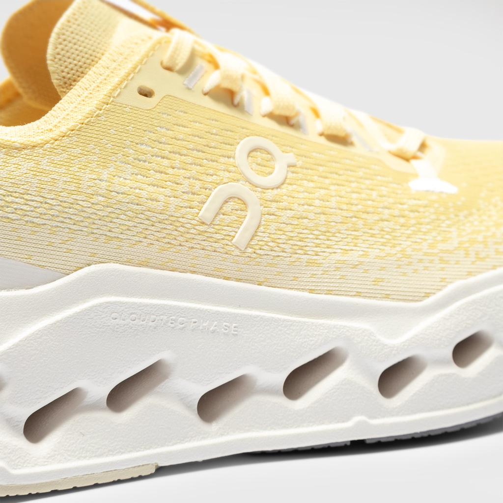 Imagem 4 do produto Tênis Feminino On Running Cloudsurfer Max