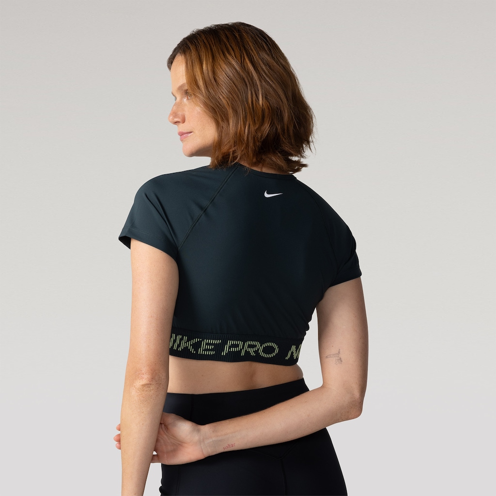 Imagem 2 do produto Camiseta Feminina Nike Pro Dri-FIT Tight Gráfica
