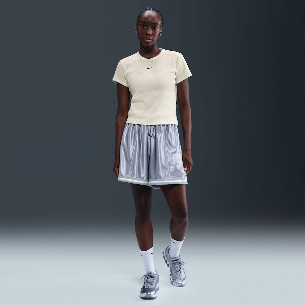 Imagem 4 do produto Camiseta Nike Sportswear Feminina