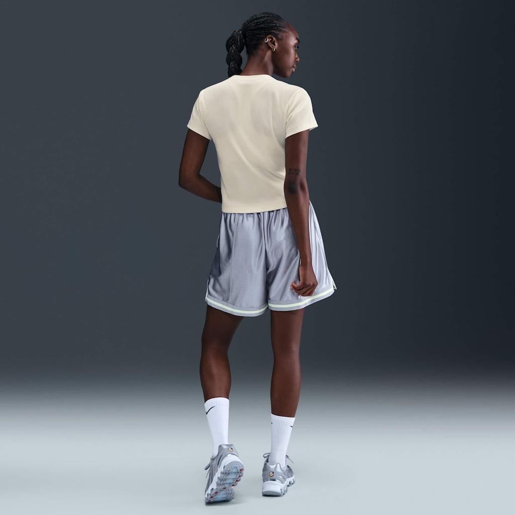 Imagem 5 do produto Camiseta Nike Sportswear Feminina
