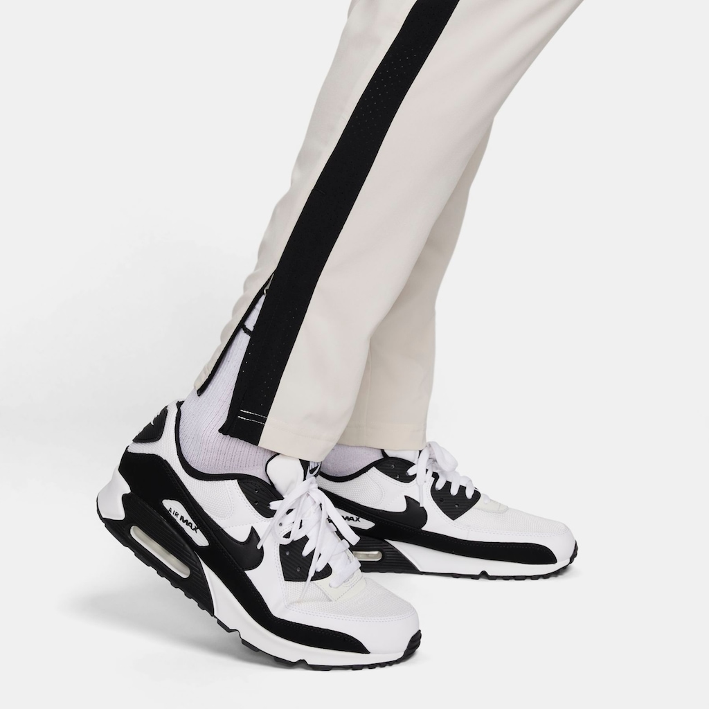 Imagem 5 do produto Conjunto de Agasalho Liverpool x LeBron James Nike Tracksuit Masculino