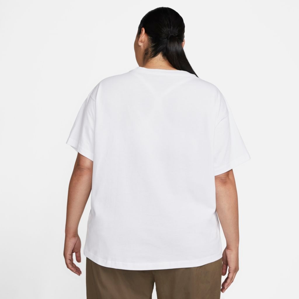 Imagem 2 do produto Camiseta Nike Sportswear Tee BF Feminina