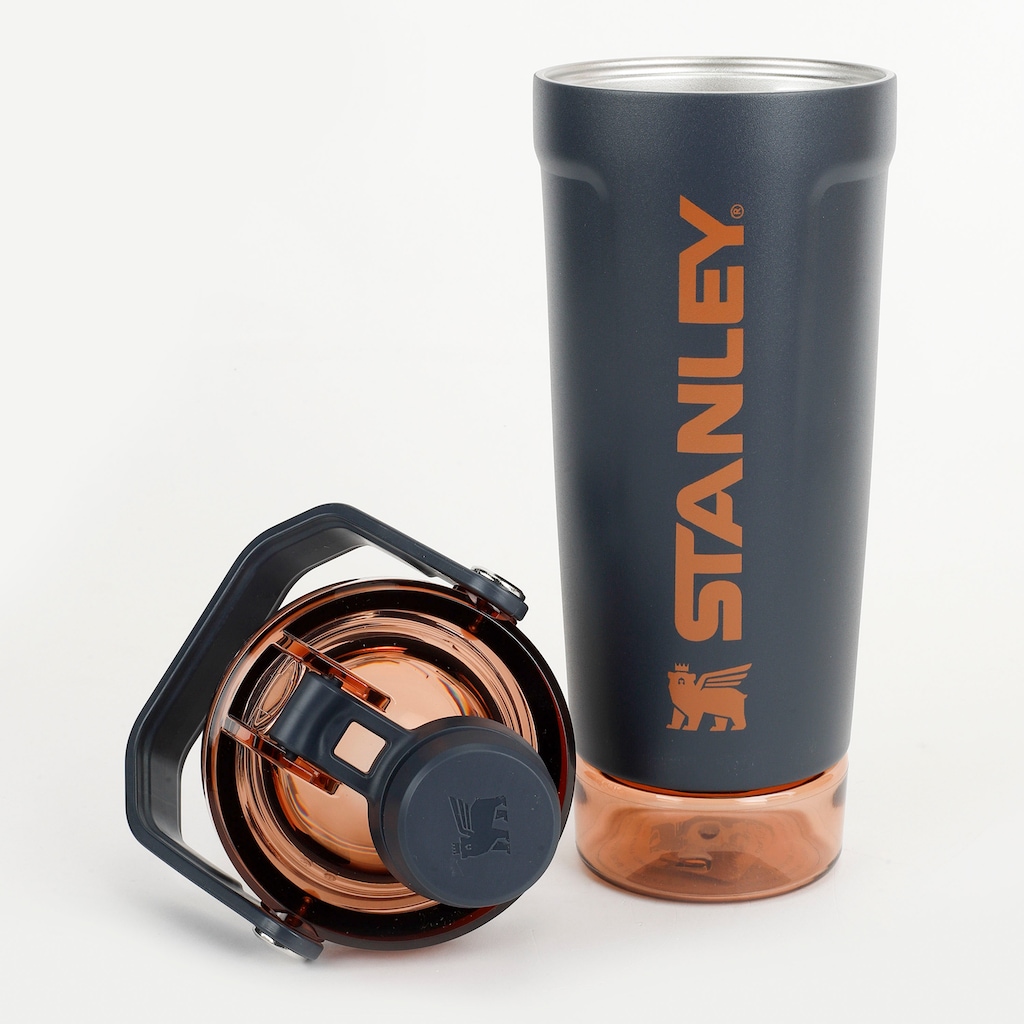 Imagem 2 do produto Garrafa Térmica Stanley Activate Shaker Black 591ml