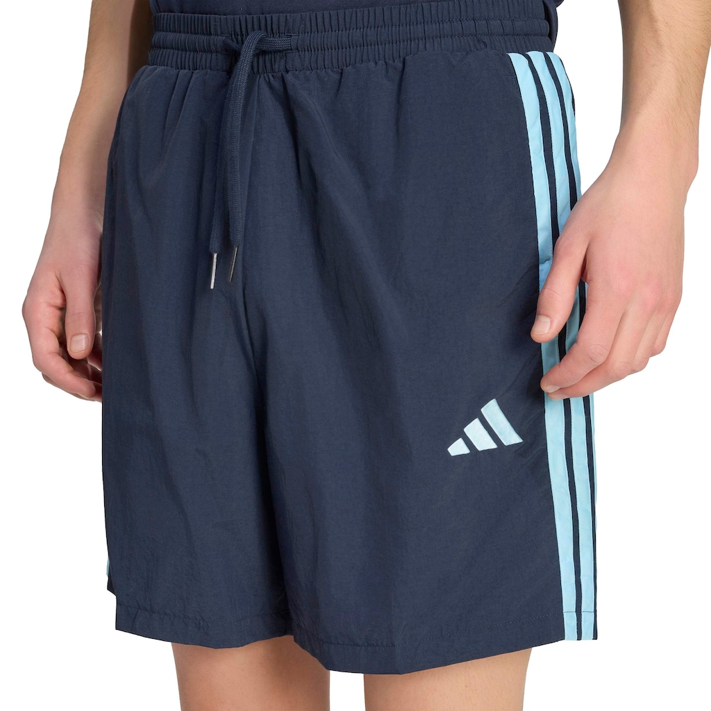 Imagem 2 do produto Bermuda Chelsea Essentials Logo Pequeno Masculina