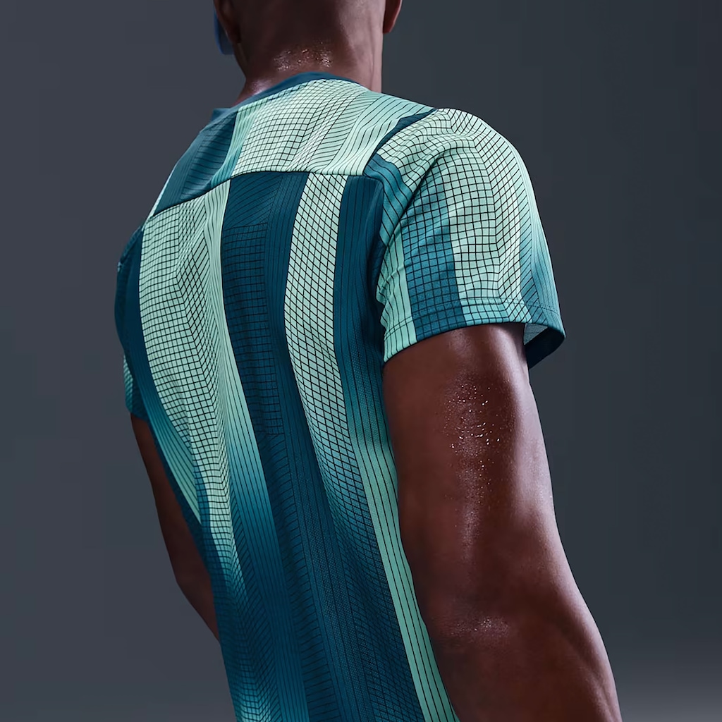 Imagem 2 do produto Camiseta Nike Dri-FIT Victory Masculina
