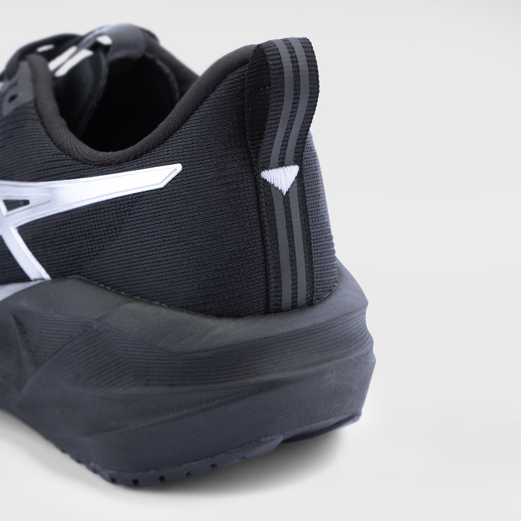 Imagem 4 do produto Tênis Masculino ASICS Novablast 5 Platium