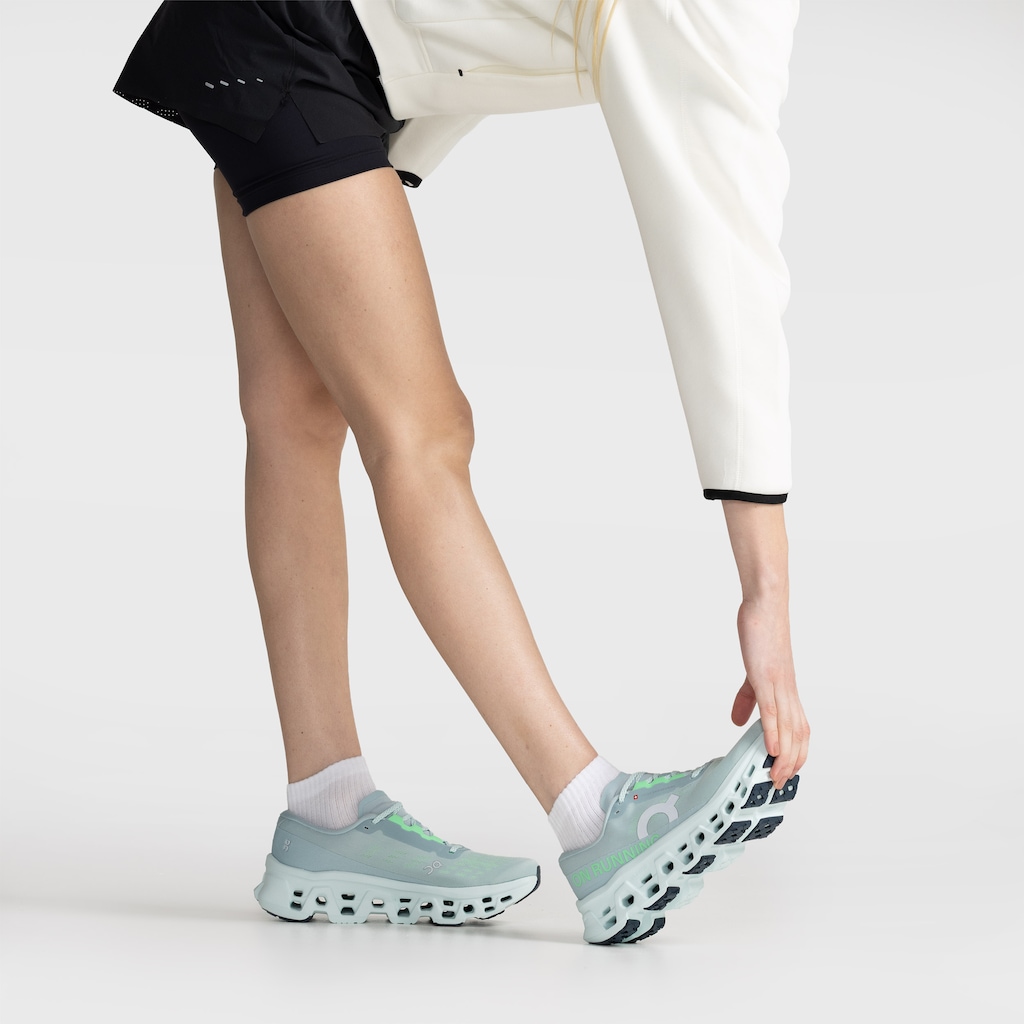 Imagem 2 do produto Tênis Feminino On Running Cloudmonster 3