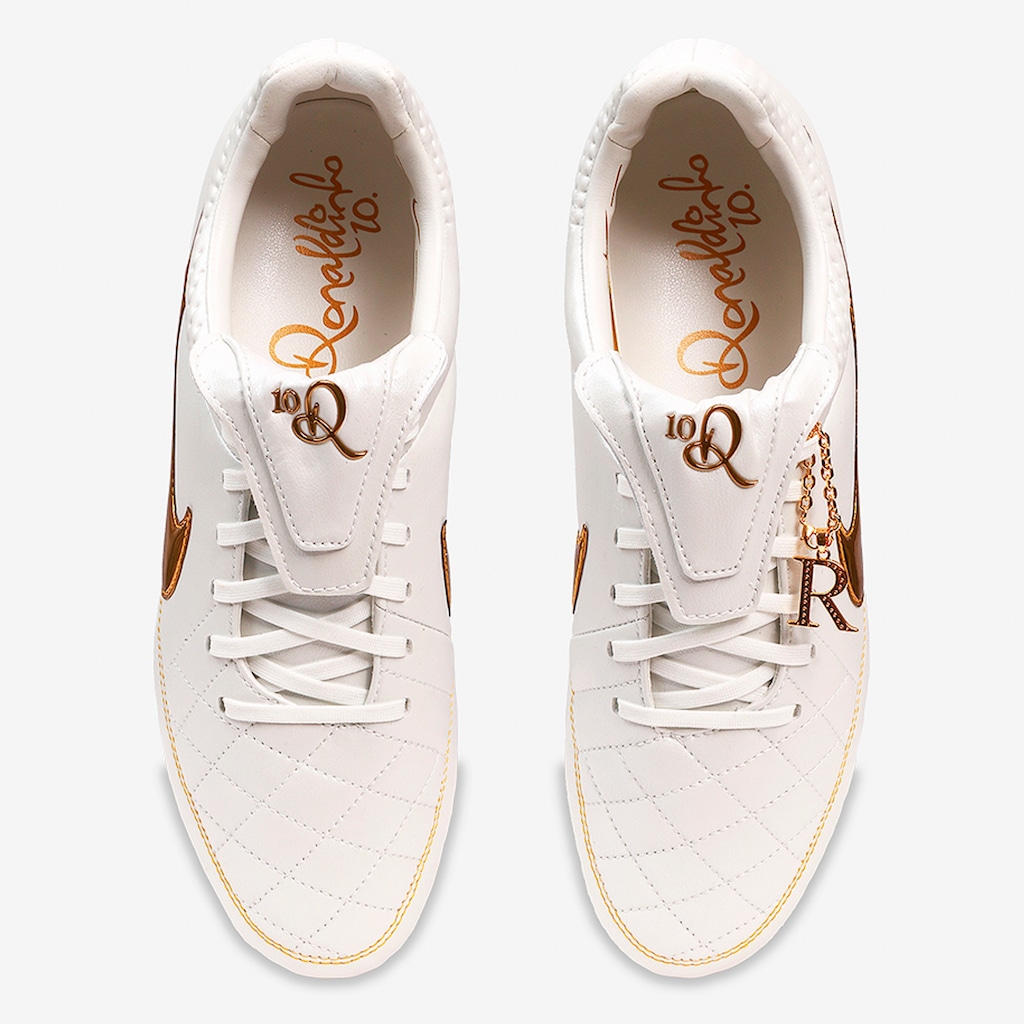 Imagem 3 do produto Chuteira de Campo Adulto Nike Tiempo Legend Touch of Gold R10 Edição Comemorativa