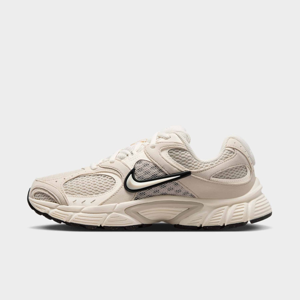 Imagem 2 do produto Tênis Feminino Nike V5 RNR