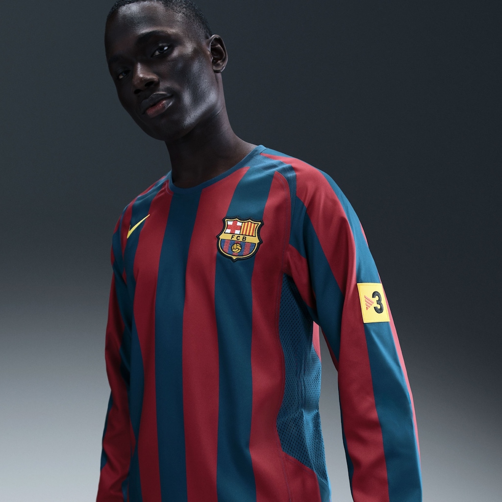Imagem 4 do produto Camisa Manga Longa Barcelona Nike Reedição Total 90 Masculina