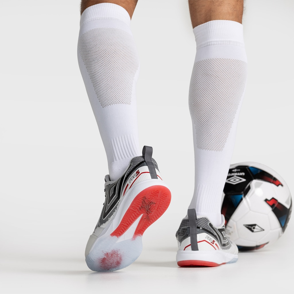 Imagem 4 do produto Chuteira Futsal Adulto Umbro Pro 5 Bump Shark
