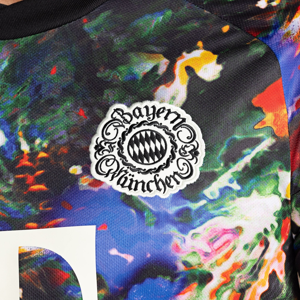 Imagem 5 do produto Camisa Bayer de Munique 26/27 Wiesn adidas Torcedor Masculina