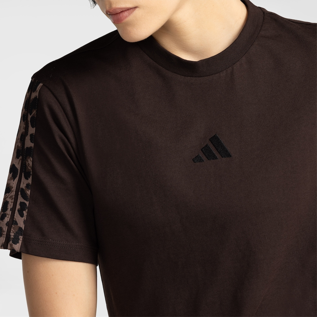 Imagem 4 do produto Camiseta adidas Clássica Lisa Seasona Feminina