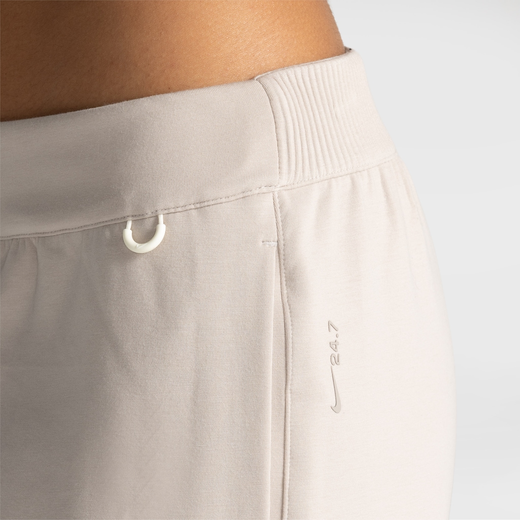 Imagem 4 do produto Calça Nike Dri-Fit 247 Soft Knit Feminina