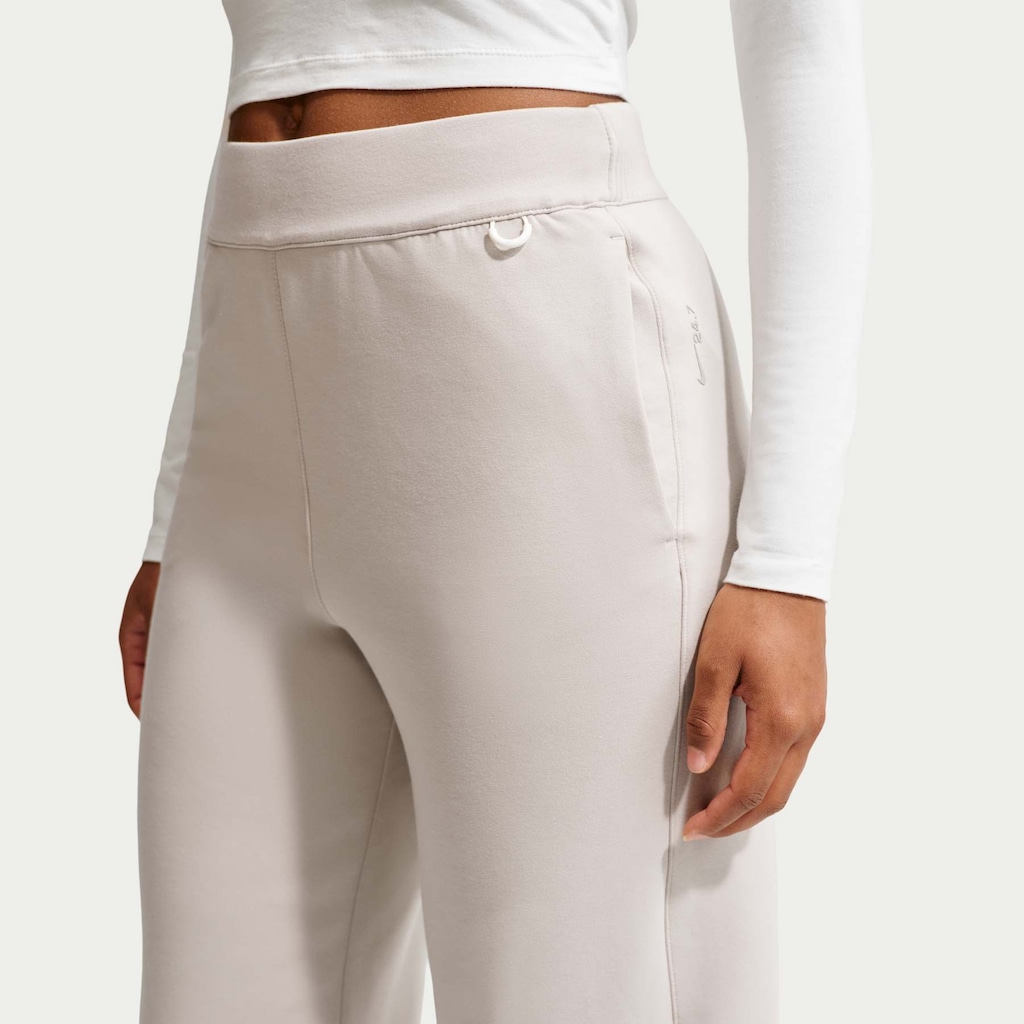 Imagem 4 do produto Calça Nike Dri-Fit 247 Soft Knit Feminina
