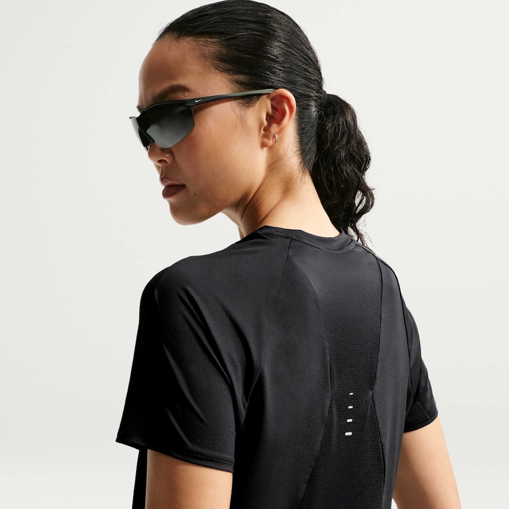 Imagem 4 do produto Camiseta Nike Swift DF Feminina Manga Curta Corrida
