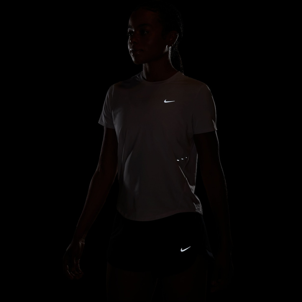 Imagem 4 do produto Camiseta Nike Swift DF Feminina Manga Curta Corrida