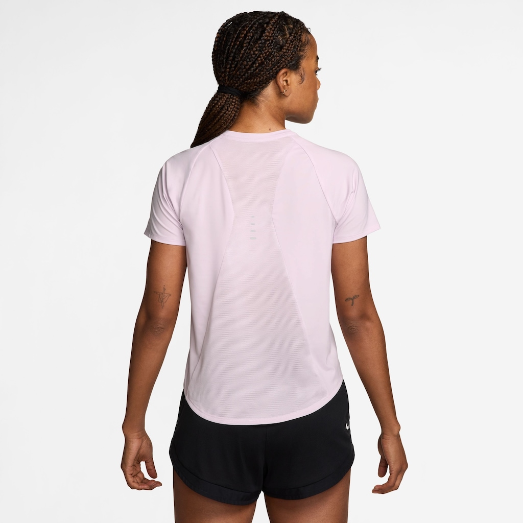 Imagem 2 do produto Camiseta Nike Swift DF Feminina Manga Curta Corrida