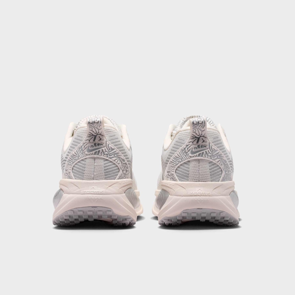 Imagem 5 do produto Tênis Nike Vomero 18 SE Feminino Corrida