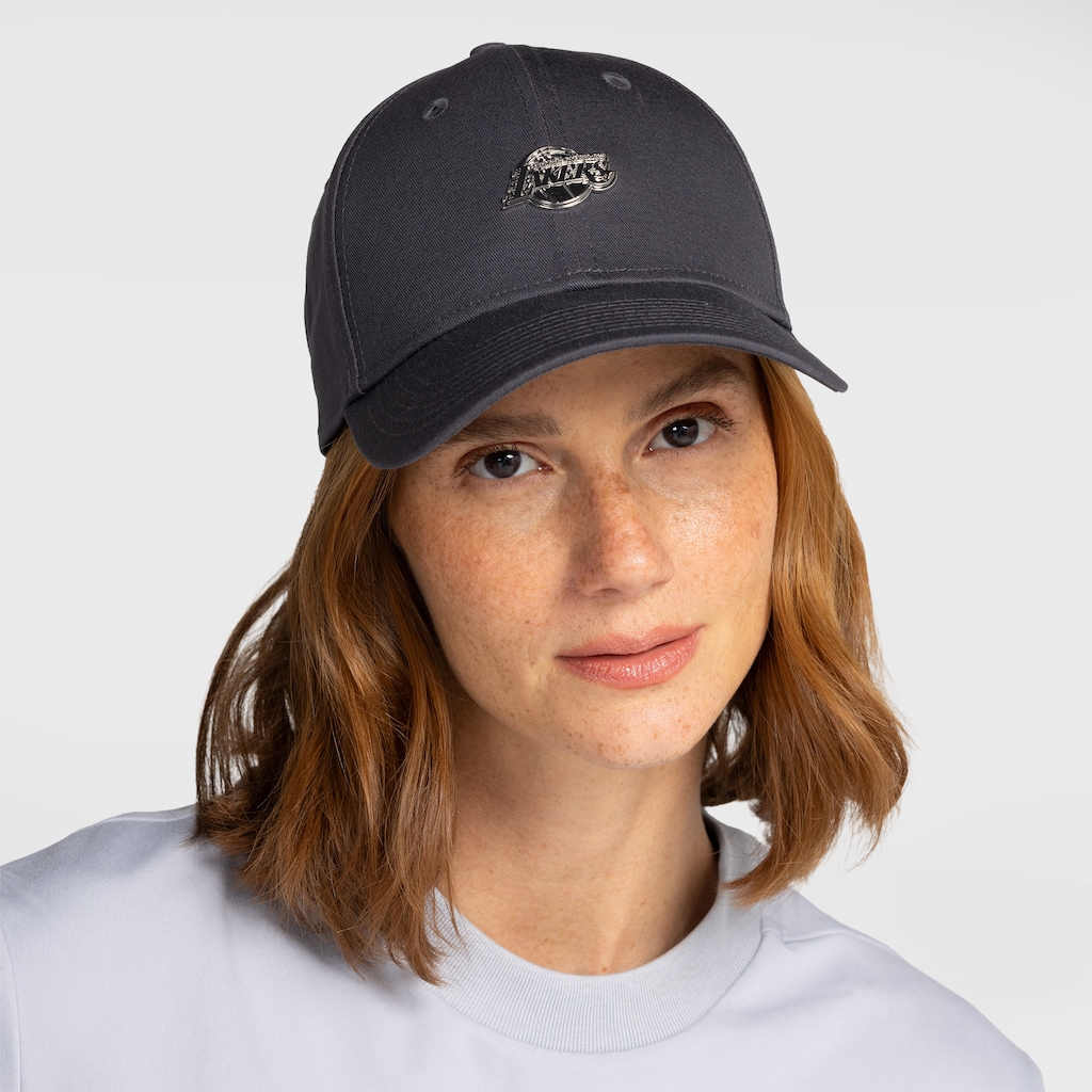 Imagem 3 do produto Boné Unissex New Era 9Forty Metallic Pin Aba Curva