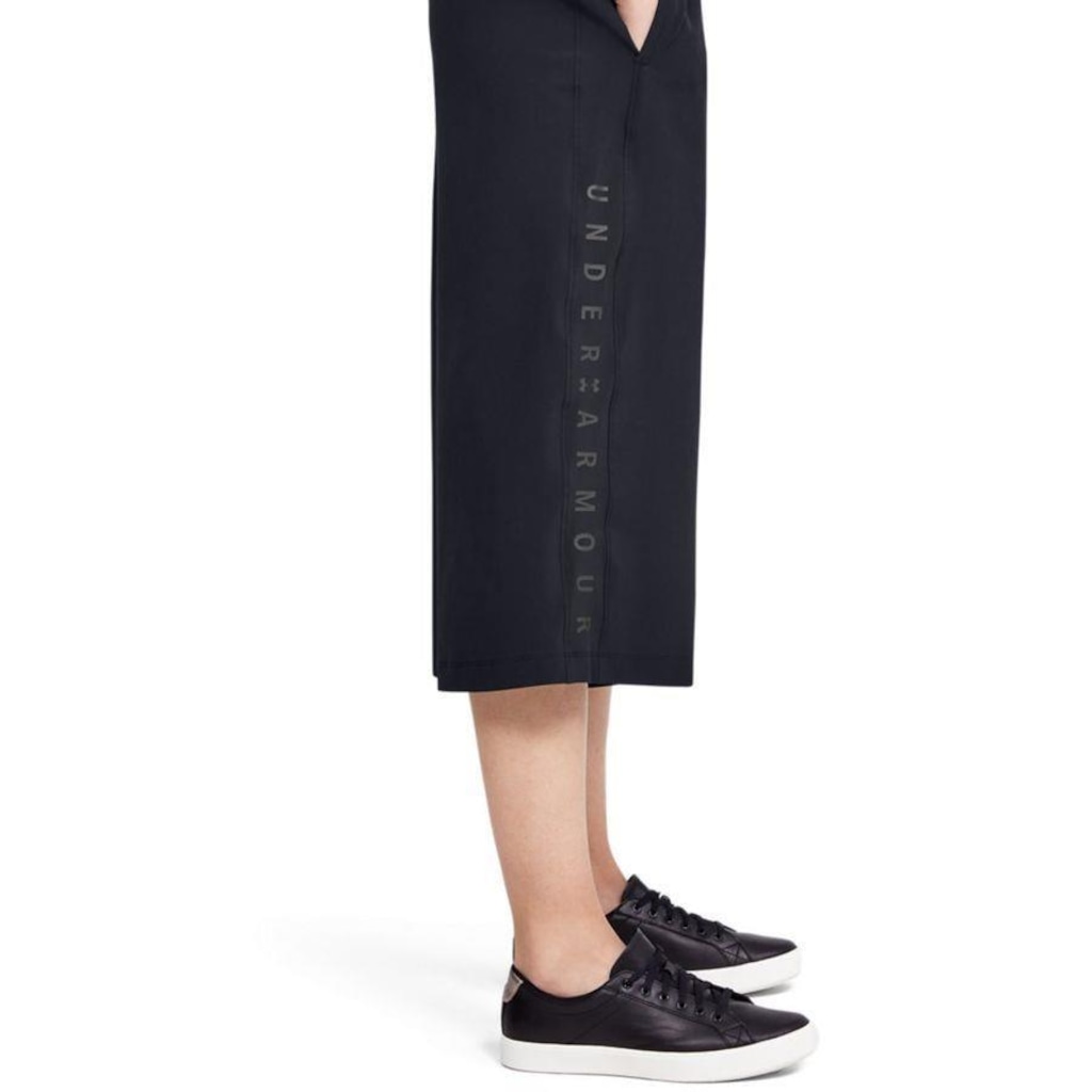 Imagem 4 do produto Calça Legging Under Armour Woven Wide Crops - Feminina