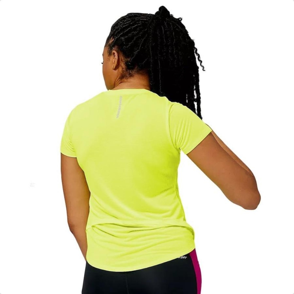 Imagem 3 do produto Camiseta New Balance Accelerate - Feminina