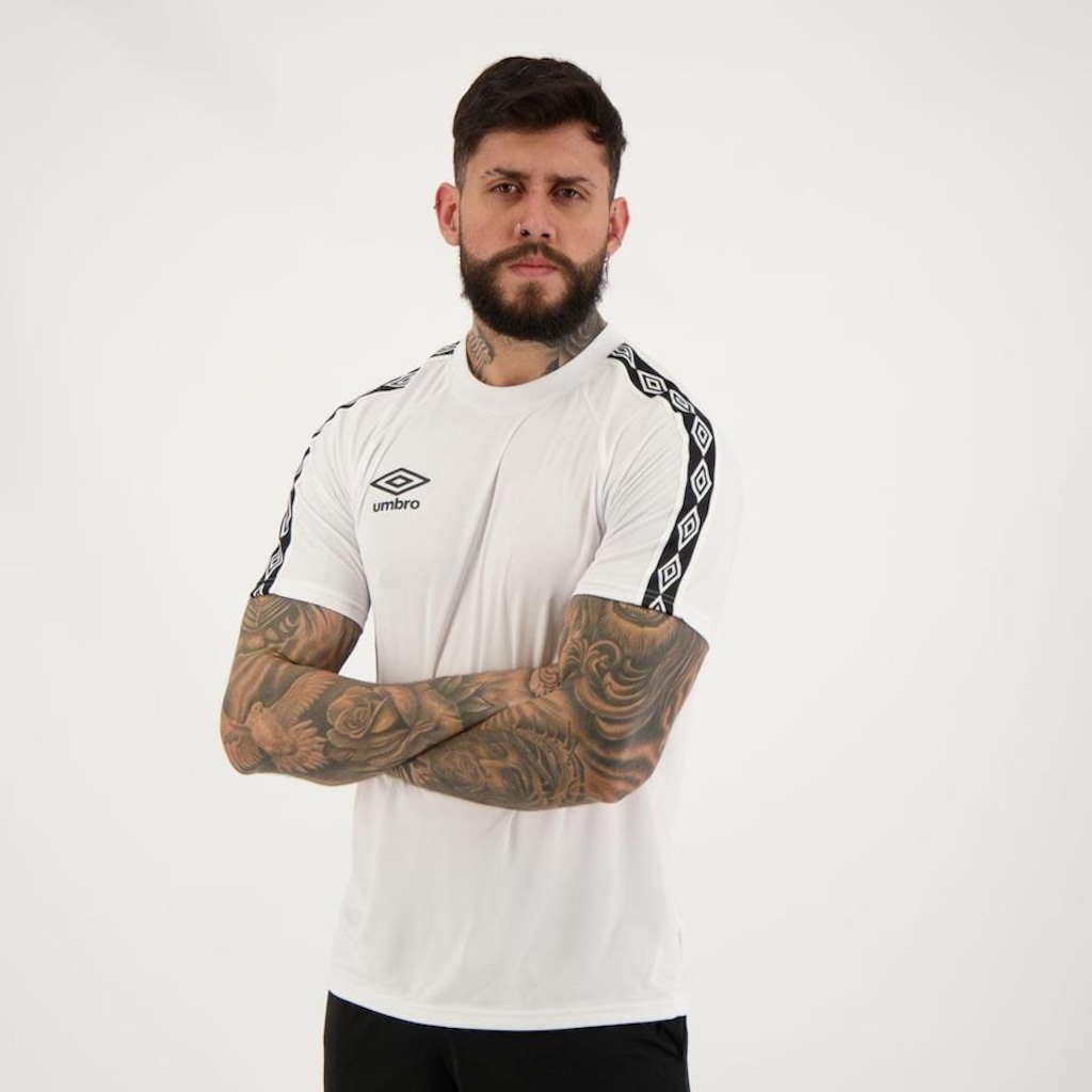 Imagem 2 do produto Camiseta Umbro Traditional Tape - Masculina