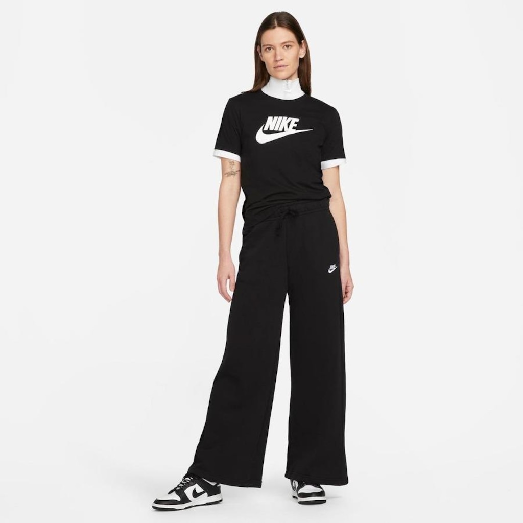 Imagem 4 do produto Camiseta Nike Sportswear Essentials - Feminina