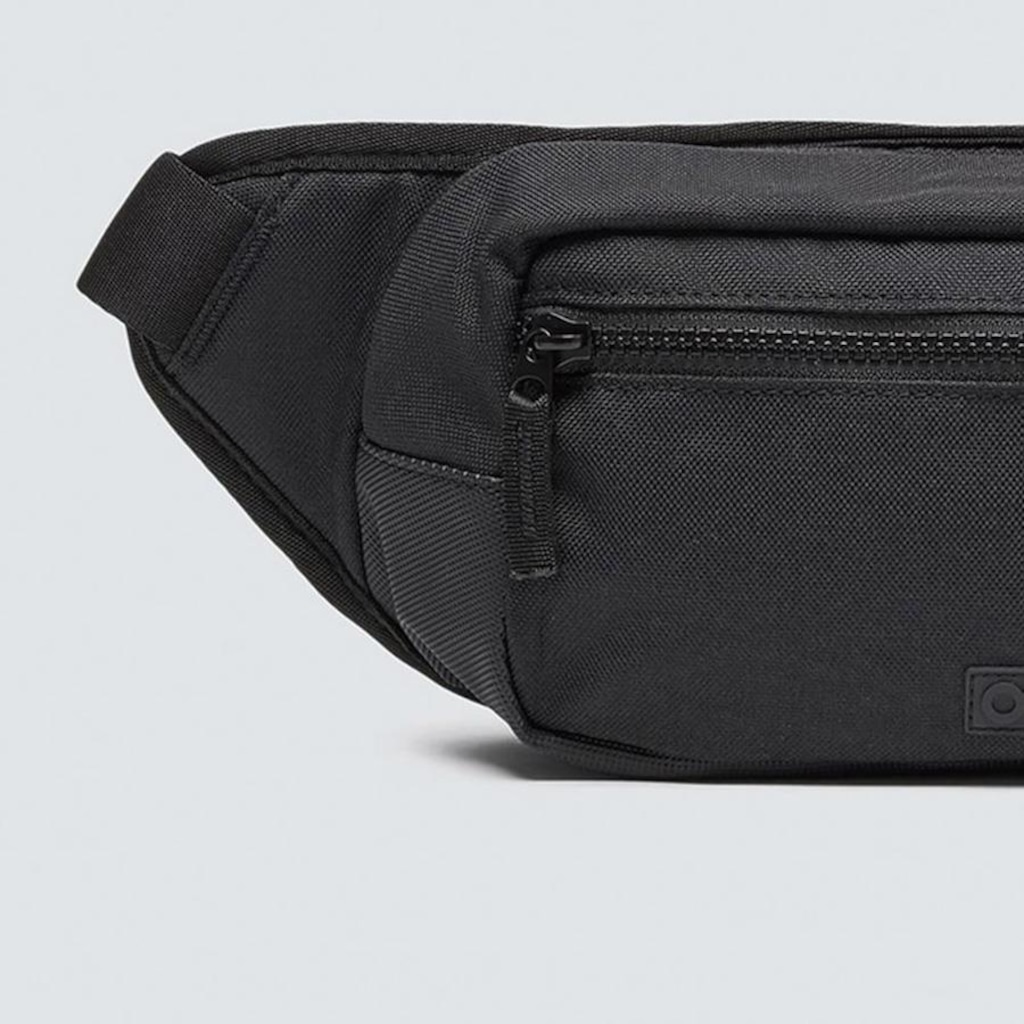 Imagem 2 do produto Pochete Oakley Transit Belt Bag - 2 Litros