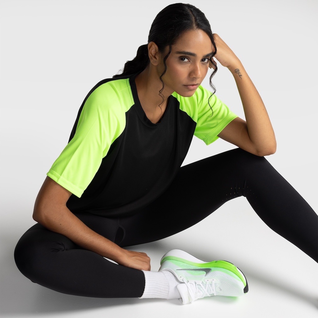 Imagem 1 do produto Camiseta de Treino Whats Wear Raglan Dry Fit Proteção Solar Uv - Feminina