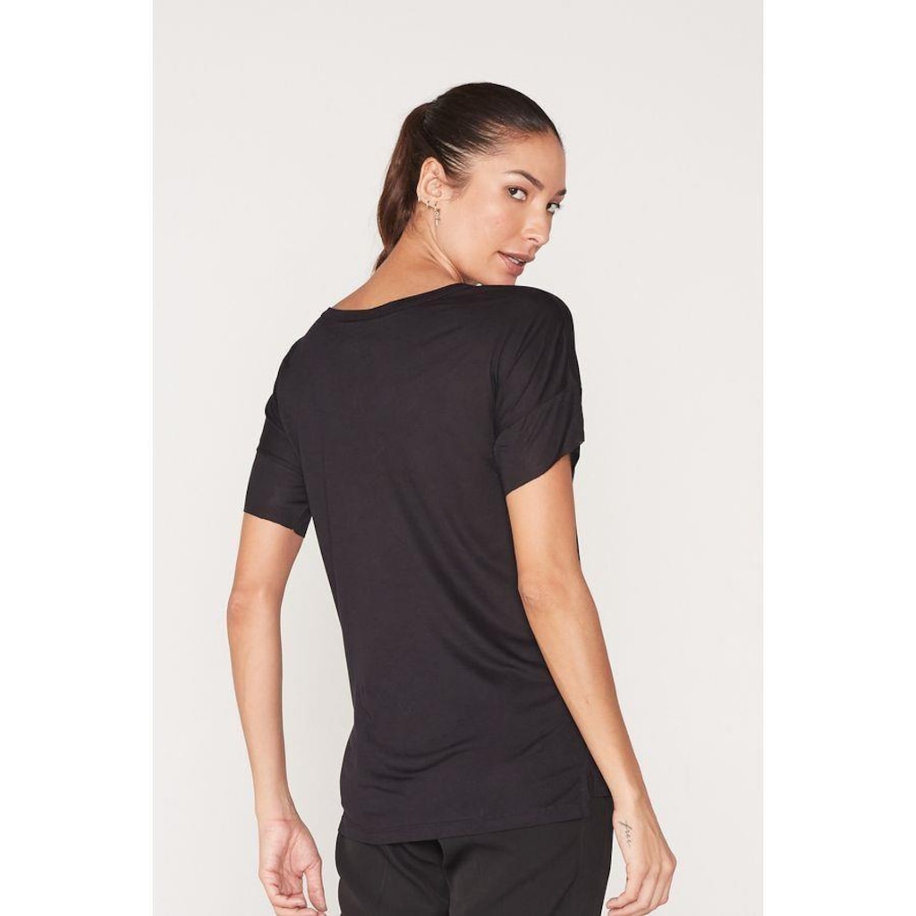 Imagem 4 do produto Camiseta Onbongo Estampada - Feminina