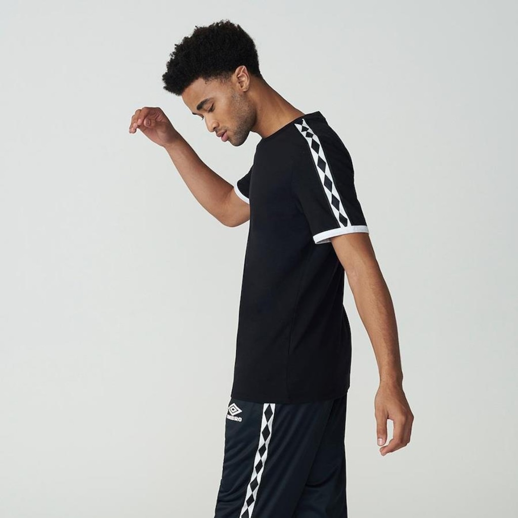 Imagem 2 do produto Camiseta Umbro Tape Legacy - Masculina