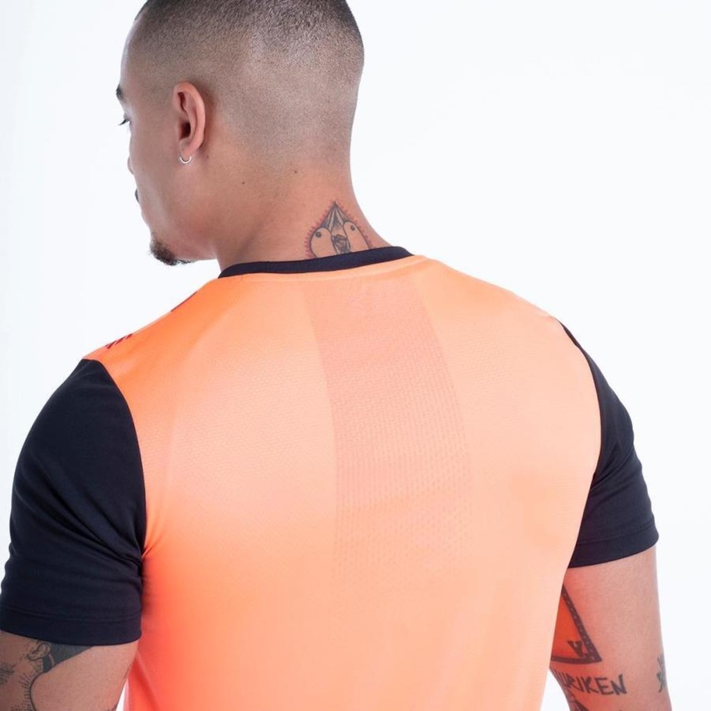 Imagem 2 do produto Camiseta Umbro Diamond Diagram - Masculina
