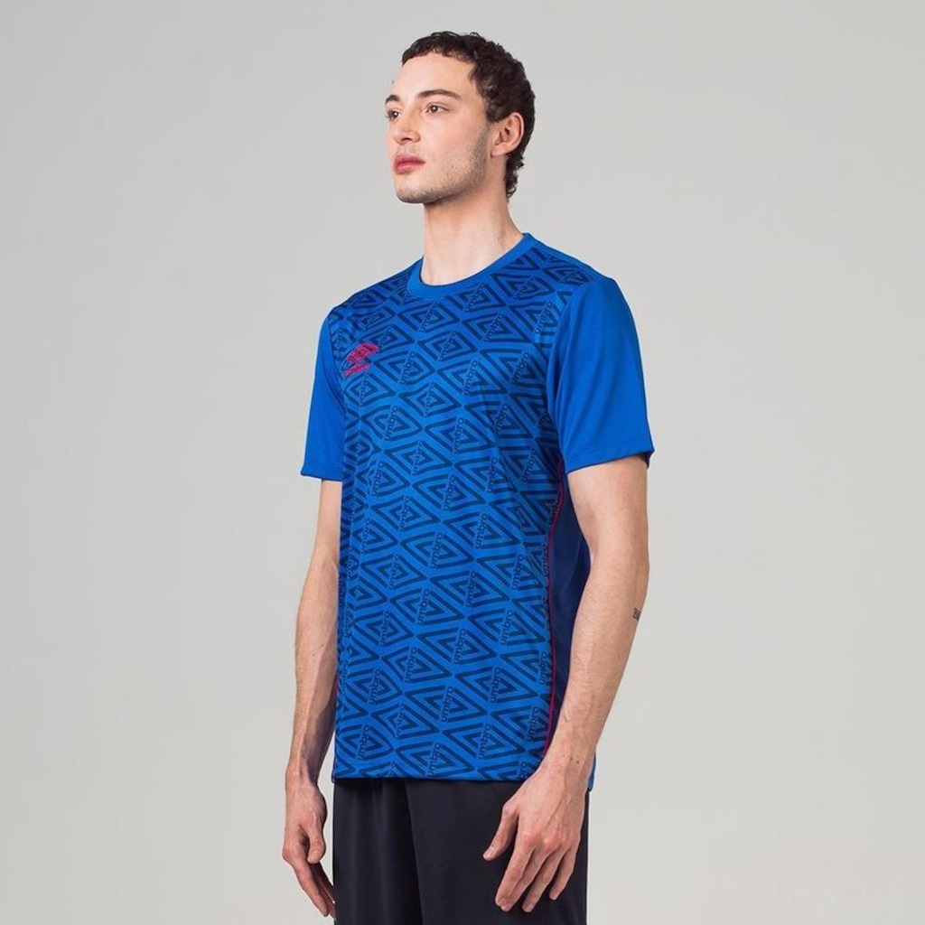 Imagem 2 do produto Camiseta Umbro Legend - Masculina