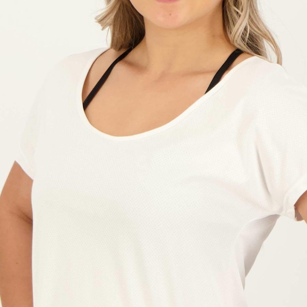 Imagem 4 do produto Camiseta Selene Dryfit Básica - Feminina