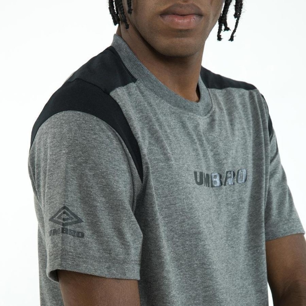 Imagem 2 do produto Camiseta Umbro College Motion - Masculina