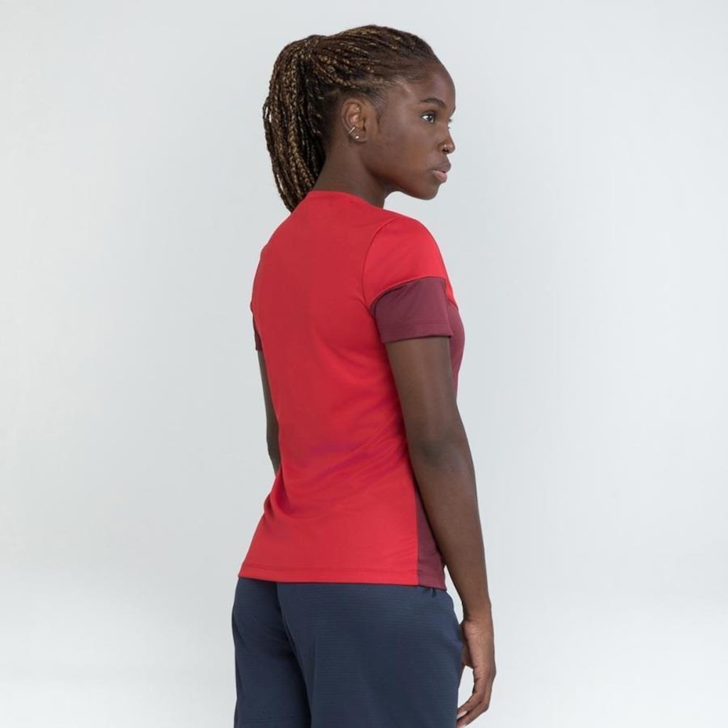 Imagem 4 do produto Camiseta Umbro Stadion - Feminina