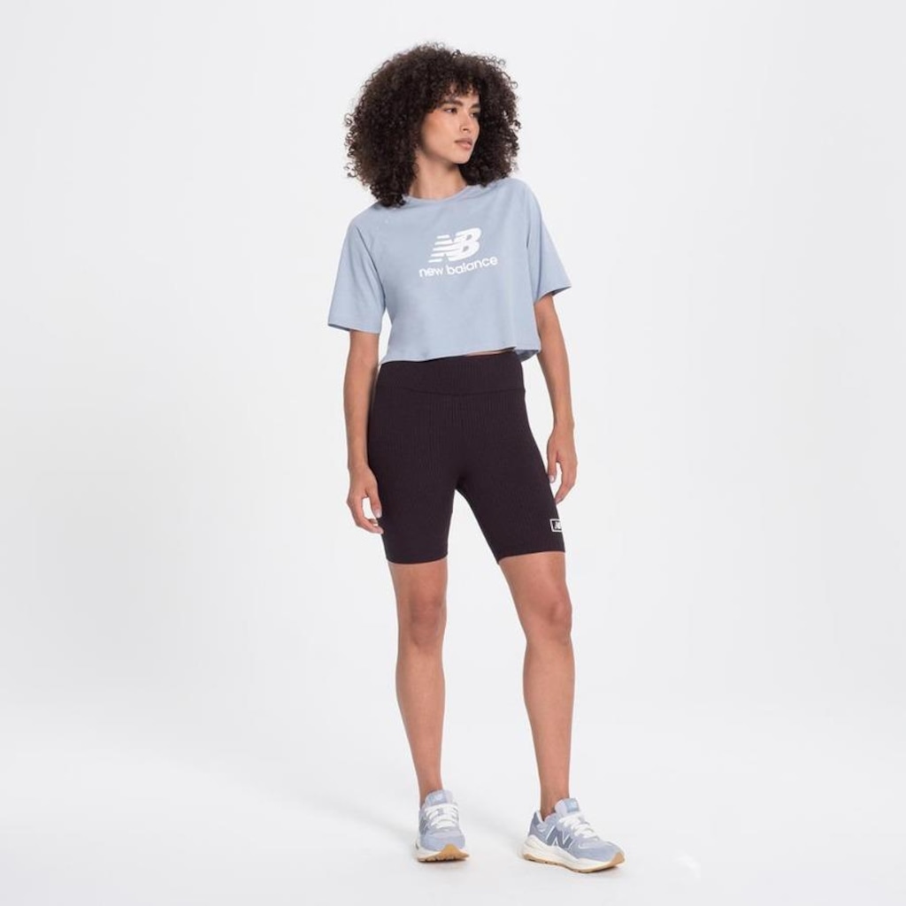 Imagem 5 do produto Camiseta New Balance Cropped Essentials - Feminina