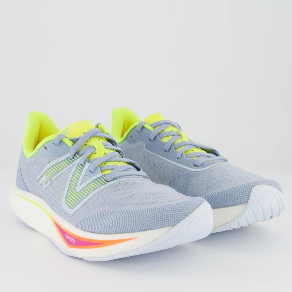 Imagem 2 do produto Tênis New Balance Fuelcell Rebel V3 - Feminino