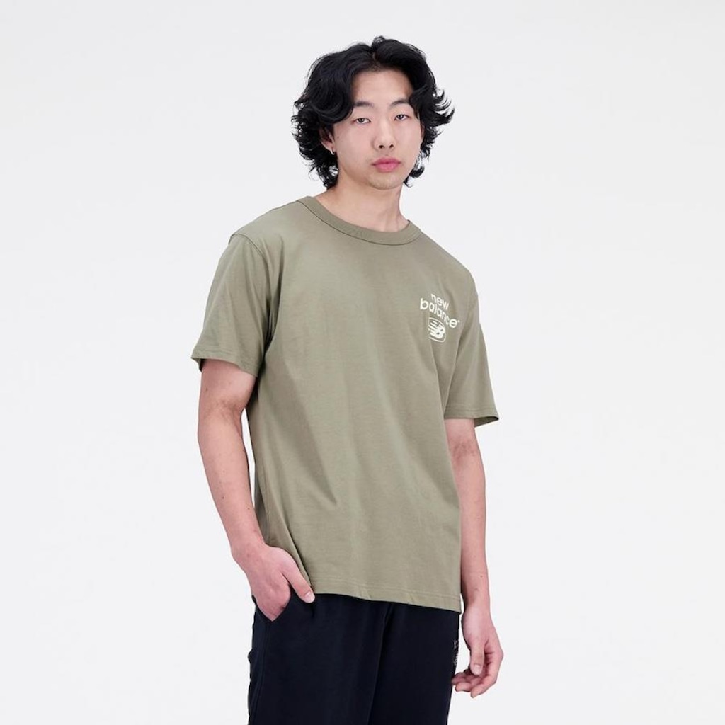 Imagem 2 do produto Camiseta New Balance Essentials Logo - Masculina