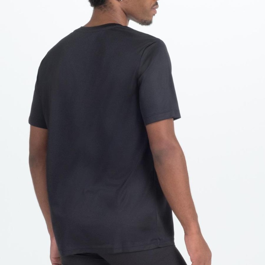 Imagem 5 do produto Camisa Umbro Basic UV - Masculina