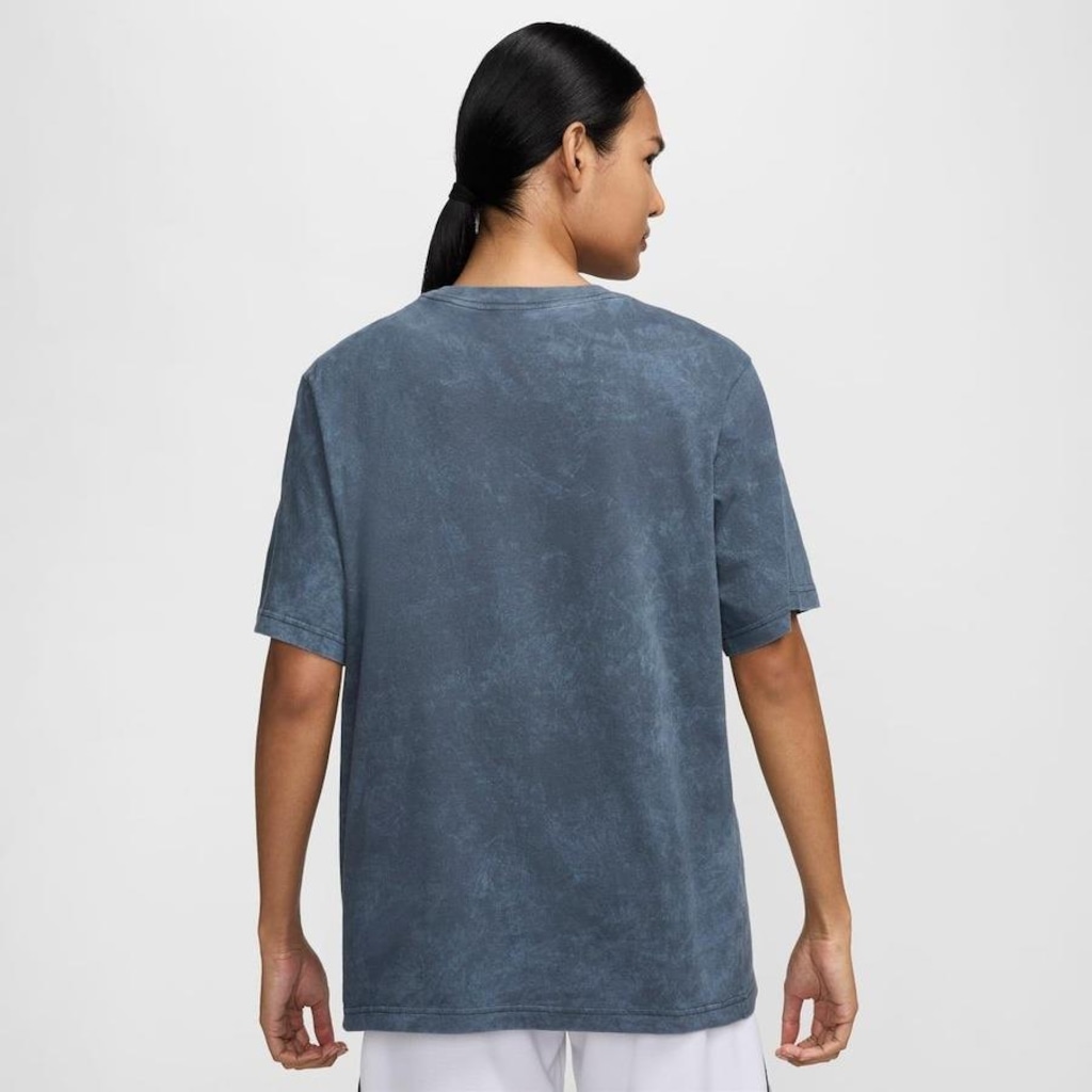 Imagem 5 do produto Camiseta Nike Sportswear Essentials - Feminina