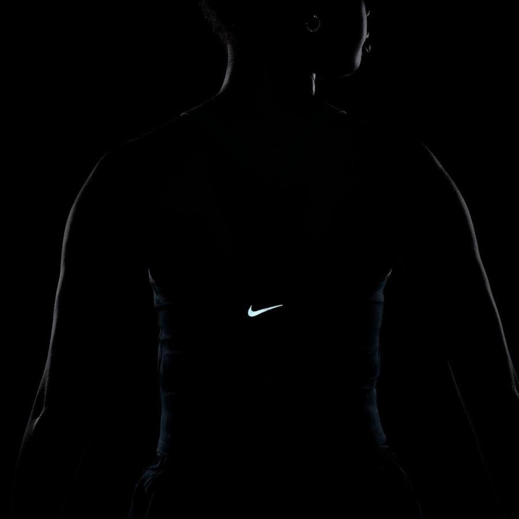 Imagem 4 do produto Camiseta Regata Nike One - Feminina